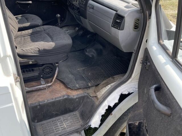 Белый ГАЗ 3302 ГАЗель, объемом двигателя 0 л и пробегом 260 тыс. км за 999 $, фото 6 на Automoto.ua