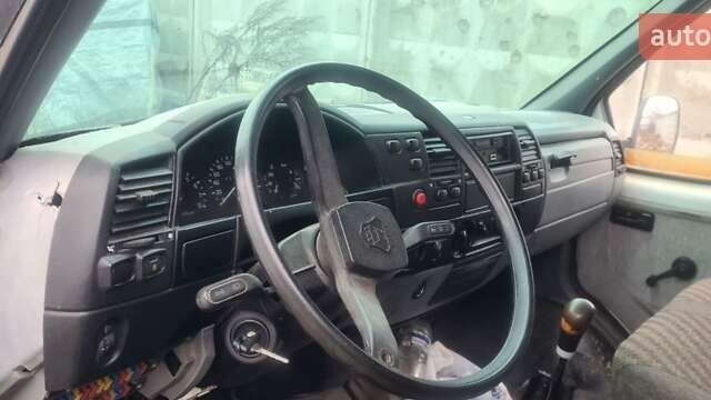 Белый ГАЗ 3302 ГАЗель, объемом двигателя 2.3 л и пробегом 142 тыс. км за 4000 $, фото 2 на Automoto.ua