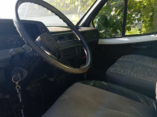 Белый ГАЗ 3302 ГАЗель, объемом двигателя 2.3 л и пробегом 200 тыс. км за 1500 $, фото 3 на Automoto.ua