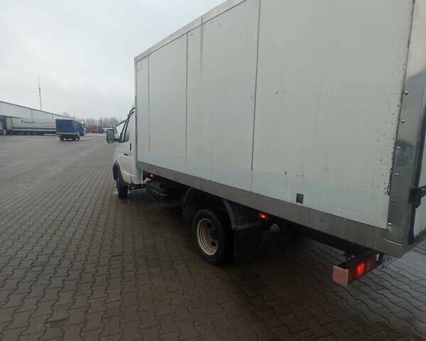 Белый ГАЗ 3302 ГАЗель, объемом двигателя 2.46 л и пробегом 100 тыс. км за 5000 $, фото 2 на Automoto.ua