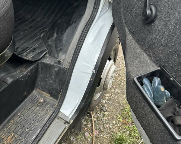 Белый ГАЗ 3302 ГАЗель, объемом двигателя 2.46 л и пробегом 236 тыс. км за 5500 $, фото 17 на Automoto.ua