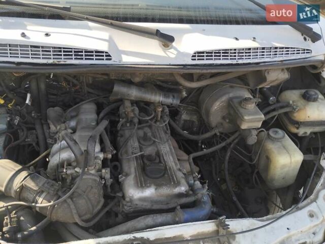 Белый ГАЗ 3302 ГАЗель, объемом двигателя 2.46 л и пробегом 300 тыс. км за 3200 $, фото 5 на Automoto.ua