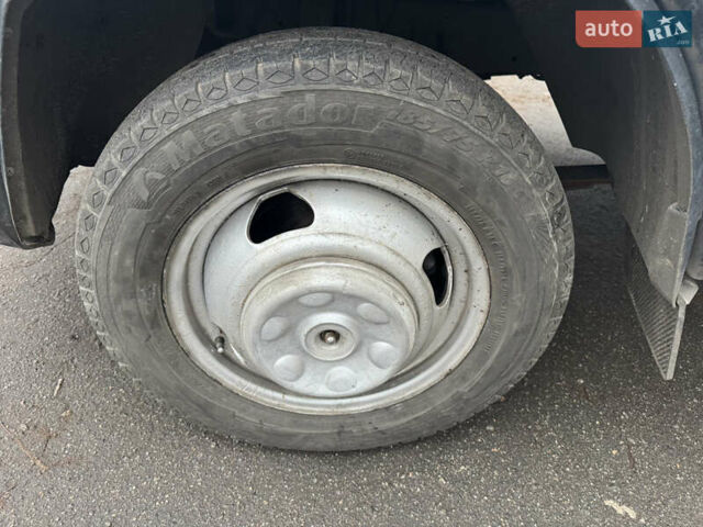 Белый ГАЗ 3302 ГАЗель, объемом двигателя 2.46 л и пробегом 236 тыс. км за 5500 $, фото 6 на Automoto.ua