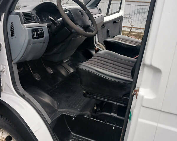 Белый ГАЗ 3302 ГАЗель, объемом двигателя 2.89 л и пробегом 100 тыс. км за 4700 $, фото 7 на Automoto.ua