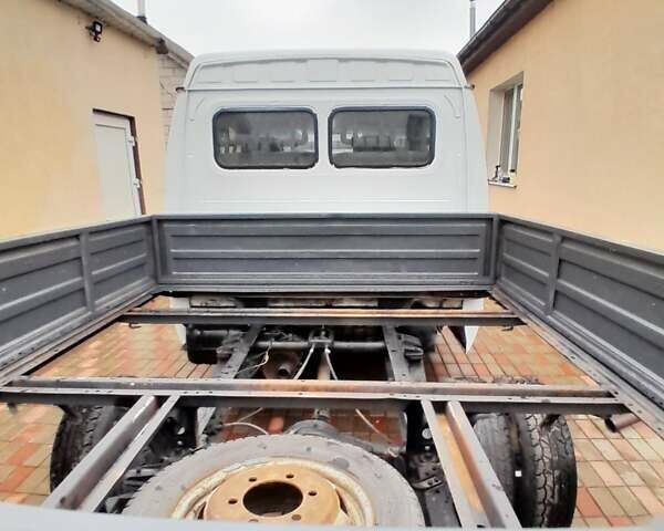 Білий ГАЗ 3302 ГАЗель, об'ємом двигуна 2.46 л та пробігом 370 тис. км за 2000 $, фото 4 на Automoto.ua