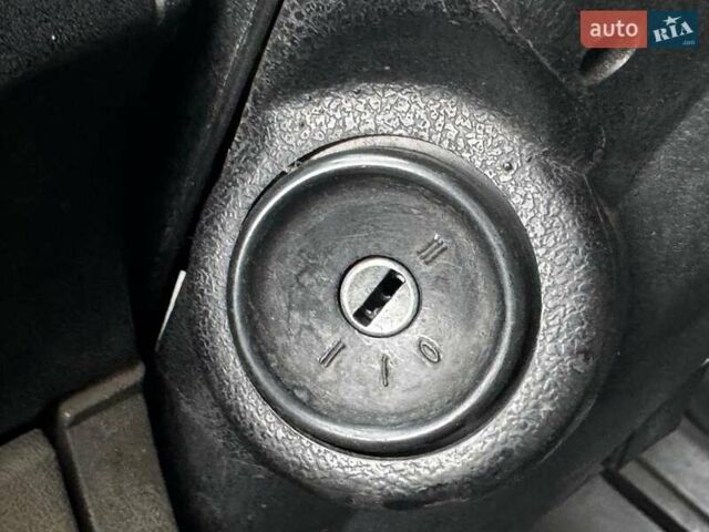 Белый ГАЗ 3302 ГАЗель, объемом двигателя 2.4 л и пробегом 834 тыс. км за 3490 $, фото 4 на Automoto.ua