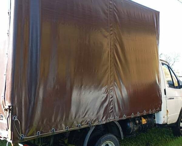 Белый ГАЗ 3302 ГАЗель, объемом двигателя 2.46 л и пробегом 520 тыс. км за 2200 $, фото 1 на Automoto.ua