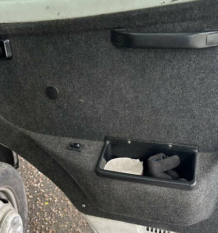 Белый ГАЗ 3302 ГАЗель, объемом двигателя 2.3 л и пробегом 327 тыс. км за 2000 $, фото 4 на Automoto.ua