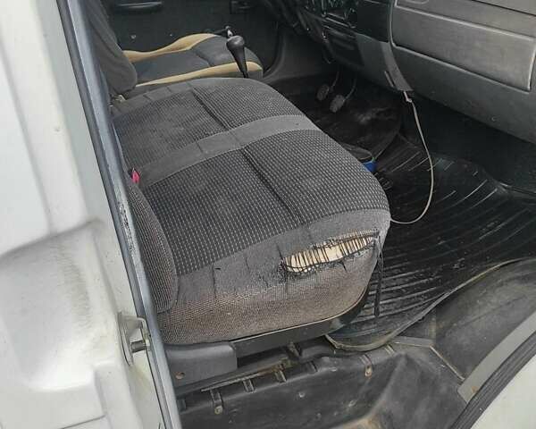 Белый ГАЗ 3302 ГАЗель, объемом двигателя 2.29 л и пробегом 235 тыс. км за 3300 $, фото 2 на Automoto.ua