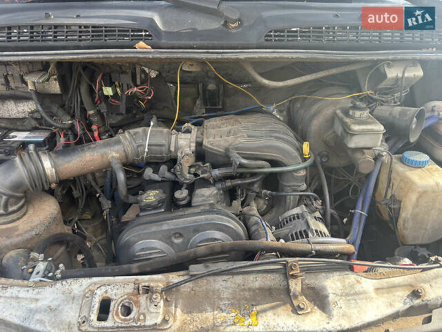 Белый ГАЗ 3302 ГАЗель, объемом двигателя 2.43 л и пробегом 1000 тыс. км за 3000 $, фото 2 на Automoto.ua