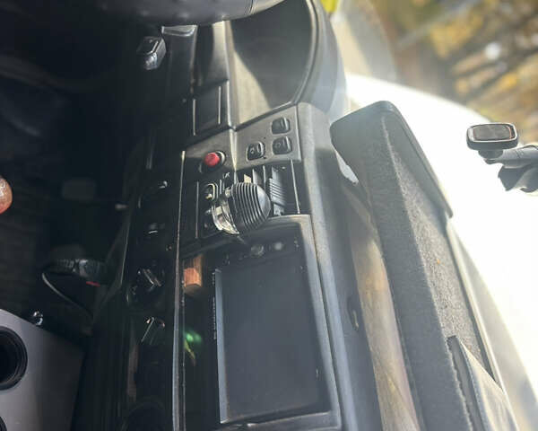 Белый ГАЗ 3302 ГАЗель, объемом двигателя 2.43 л и пробегом 1000 тыс. км за 3000 $, фото 6 на Automoto.ua