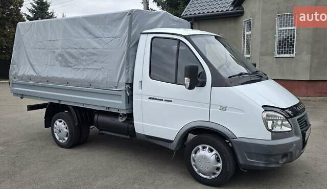 Белый ГАЗ 3302 ГАЗель, объемом двигателя 2.7 л и пробегом 120 тыс. км за 7400 $, фото 3 на Automoto.ua