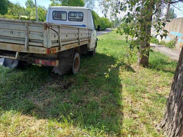 Білий ГАЗ 3302 ГАЗель, об'ємом двигуна 2.3 л та пробігом 111 тис. км за 922 $, фото 1 на Automoto.ua