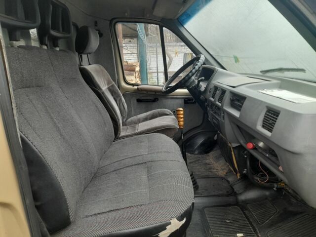 Бежевый ГАЗ 3302 ГАЗель, объемом двигателя 2.5 л и пробегом 40 тыс. км за 1600 $, фото 3 на Automoto.ua