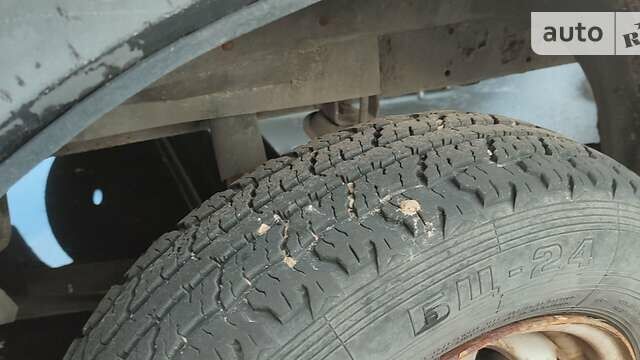 Бежевый ГАЗ 3302 ГАЗель, объемом двигателя 2.5 л и пробегом 400 тыс. км за 1800 $, фото 5 на Automoto.ua