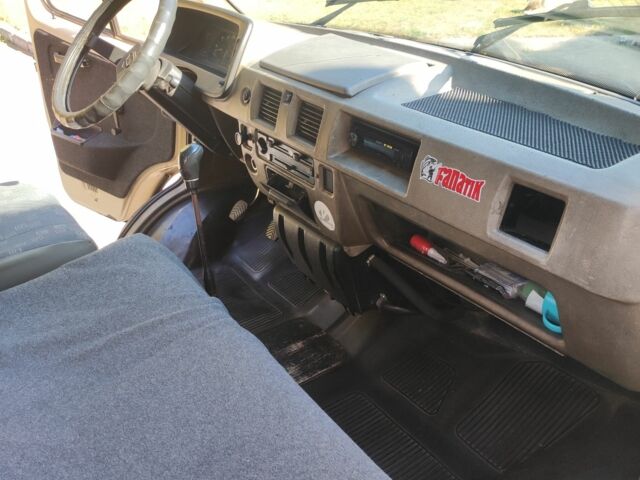 Бежевый ГАЗ 3302 ГАЗель, объемом двигателя 2.5 л и пробегом 53 тыс. км за 2600 $, фото 7 на Automoto.ua