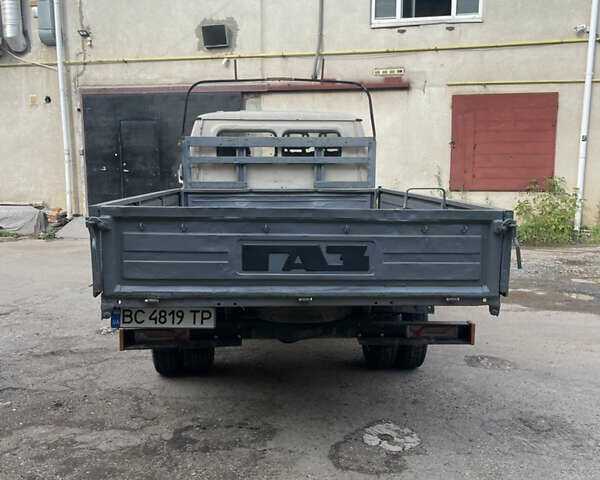 Бежевий ГАЗ 3302 ГАЗель, об'ємом двигуна 2.89 л та пробігом 100 тис. км за 2100 $, фото 2 на Automoto.ua