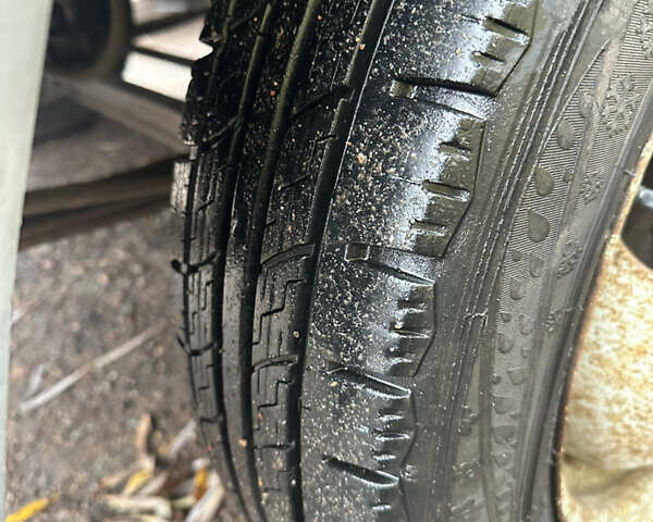 Фіолетовий ГАЗ 3302 ГАЗель, об'ємом двигуна 2.46 л та пробігом 200 тис. км за 2900 $, фото 4 на Automoto.ua