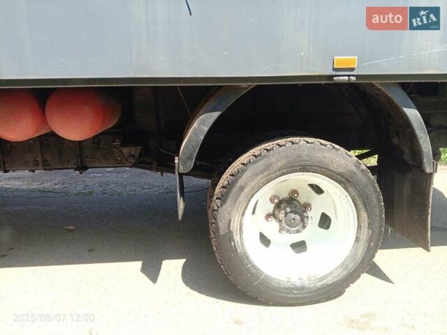 Червоний ГАЗ 3302 ГАЗель, об'ємом двигуна 2.89 л та пробігом 385 тис. км за 3200 $, фото 4 на Automoto.ua