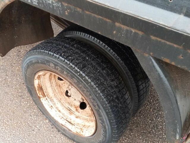 Червоний ГАЗ 3302 ГАЗель, об'ємом двигуна 2.5 л та пробігом 400 тис. км за 2383 $, фото 4 на Automoto.ua