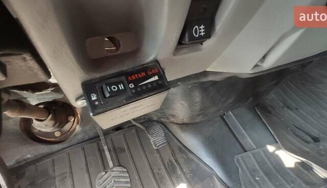 Червоний ГАЗ 3302 ГАЗель, об'ємом двигуна 2.46 л та пробігом 114 тис. км за 2700 $, фото 7 на Automoto.ua