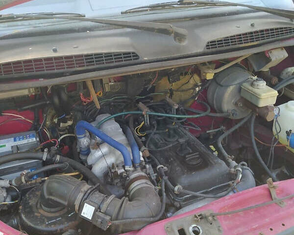 Красный ГАЗ 3302 ГАЗель, объемом двигателя 2.46 л и пробегом 291 тыс. км за 4500 $, фото 2 на Automoto.ua