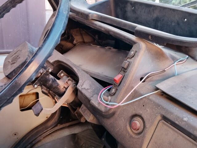 ГАЗ 3302 ГАЗель 1995 в Кропивницком (Кировограде) на Automoto.ua Серый ГАЗ 3302 ГАЗель, объемом двигателя 0 л и пробегом 100 тыс. км за 844 $, фото 3 на Automoto.ua