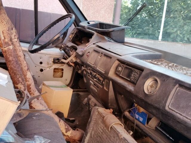 ГАЗ 3302 ГАЗель 1995 в Кропивницком (Кировограде) на Automoto.ua Серый ГАЗ 3302 ГАЗель, объемом двигателя 0 л и пробегом 100 тыс. км за 844 $, фото 2 на Automoto.ua