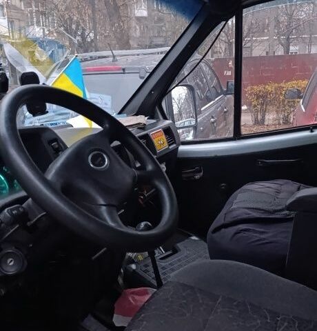 Серый ГАЗ 3302 ГАЗель, объемом двигателя 2.4 л и пробегом 100 тыс. км за 1500 $, фото 3 на Automoto.ua