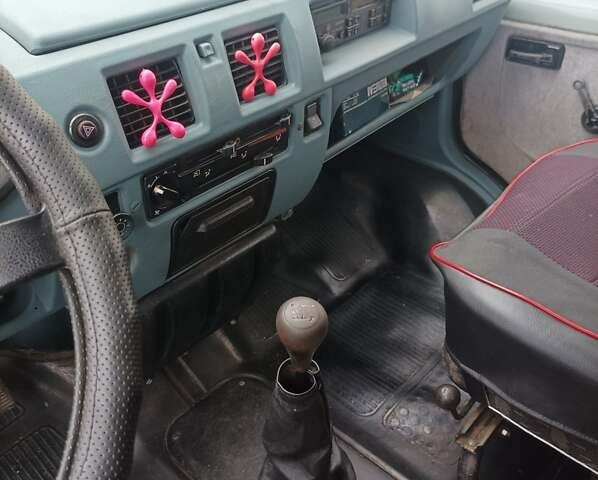 Сірий ГАЗ 3302 ГАЗель, об'ємом двигуна 2.4 л та пробігом 45 тис. км за 2600 $, фото 9 на Automoto.ua