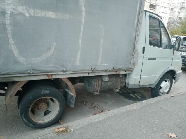 Серый ГАЗ 3302 ГАЗель, объемом двигателя 0 л и пробегом 200 тыс. км за 2500 $, фото 2 на Automoto.ua