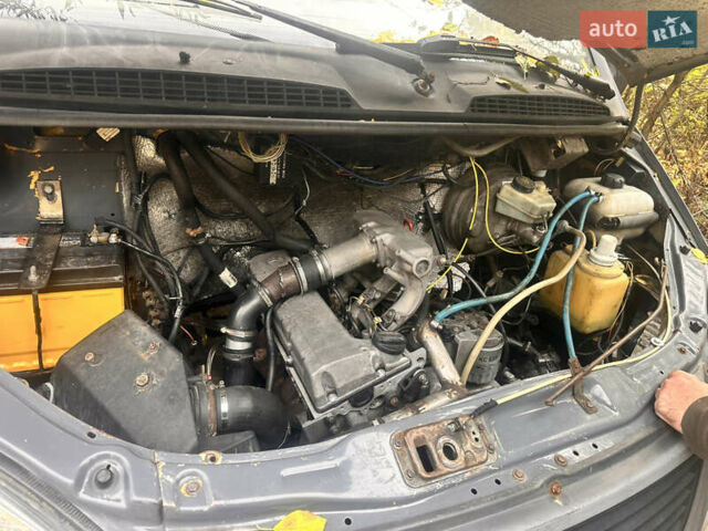 ГАЗ 3302 ГАЗель 2005 в Черновцах на Automoto.ua Серый ГАЗ 3302 ГАЗель, объемом двигателя 2.3 л и пробегом 385 тыс. км за 6200 $, фото 8 на Automoto.ua