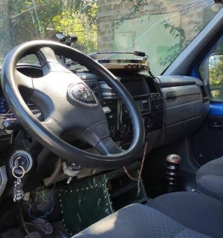 Синій ГАЗ 3302 ГАЗель, об'ємом двигуна 2.5 л та пробігом 400 тис. км за 2800 $, фото 2 на Automoto.ua