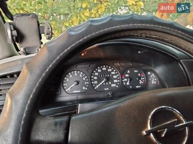 Синий ГАЗ 3302 ГАЗель, объемом двигателя 2.4 л и пробегом 270 тыс. км за 4850 $, фото 5 на Automoto.ua