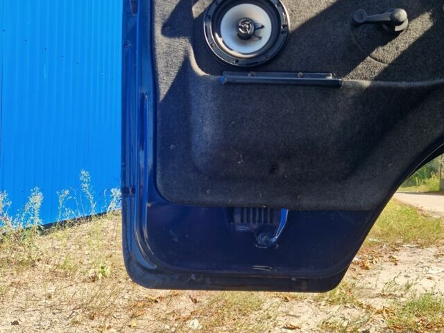 ГАЗ 3302 ГАЗель 2004 в Киеве на Automoto.ua Синий ГАЗ 3302 ГАЗель, объемом двигателя 2.3 л и пробегом 220 тыс. км за 1100 $, фото 4 на Automoto.ua