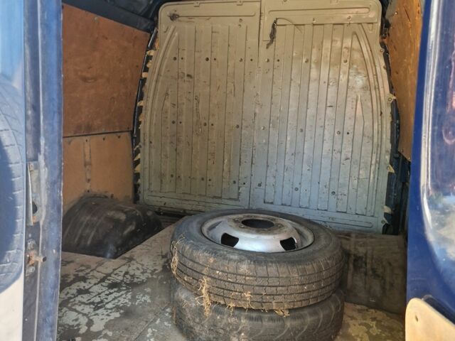 ГАЗ 3302 ГАЗель 2004 в Киеве на Automoto.ua Синий ГАЗ 3302 ГАЗель, объемом двигателя 2.3 л и пробегом 220 тыс. км за 1100 $, фото 14 на Automoto.ua