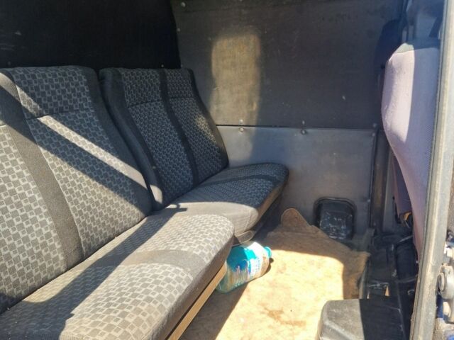 ГАЗ 3302 ГАЗель 2004 в Киеве на Automoto.ua Синий ГАЗ 3302 ГАЗель, объемом двигателя 2.3 л и пробегом 220 тыс. км за 1100 $, фото 11 на Automoto.ua