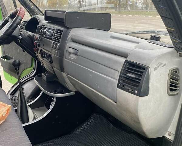 Зеленый ГАЗ 3302 ГАЗель, объемом двигателя 2.5 л и пробегом 200 тыс. км за 5500 $, фото 1 на Automoto.ua