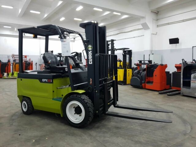 ГАЗ 3302, объемом двигателя 2.3 л и пробегом 0 тыс. км за 36163 $, фото 5 на Automoto.ua