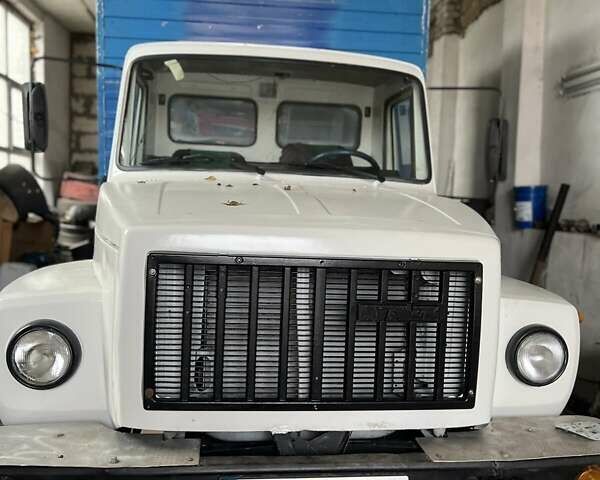 ГАЗ 3307 2005 в Глухове на Automoto.ua Белый ГАЗ 3307, объемом двигателя 4.25 л и пробегом 190 тыс. км за 3000 $, фото 4 на Automoto.ua