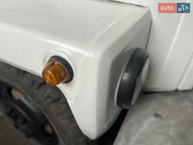 ГАЗ 3307 2005 в Глухове на Automoto.ua Белый ГАЗ 3307, объемом двигателя 4.25 л и пробегом 190 тыс. км за 3000 $, фото 11 на Automoto.ua