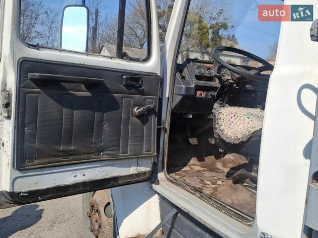 Белый ГАЗ 3307, объемом двигателя 4.25 л и пробегом 100 тыс. км за 3550 $, фото 2 на Automoto.ua