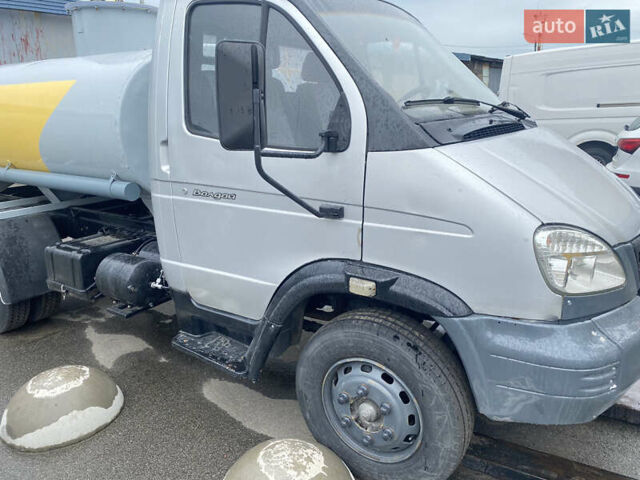 Серый ГАЗ 33104, объемом двигателя 4.75 л и пробегом 5 тыс. км за 16900 $, фото 2 на Automoto.ua