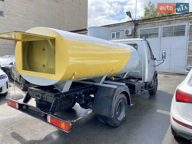 Серый ГАЗ 33104, объемом двигателя 4.75 л и пробегом 5 тыс. км за 16900 $, фото 7 на Automoto.ua