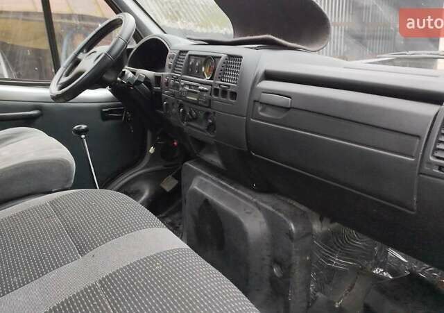 Серый ГАЗ 33104, объемом двигателя 4.75 л и пробегом 10 тыс. км за 6800 $, фото 6 на Automoto.ua