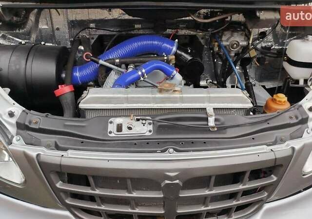 Серый ГАЗ 33104, объемом двигателя 4.75 л и пробегом 10 тыс. км за 6800 $, фото 9 на Automoto.ua