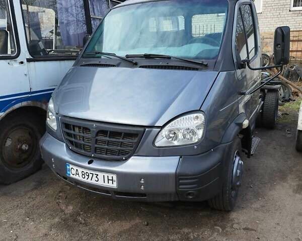 Серый ГАЗ 33104, объемом двигателя 4.75 л и пробегом 130 тыс. км за 7992 $, фото 11 на Automoto.ua
