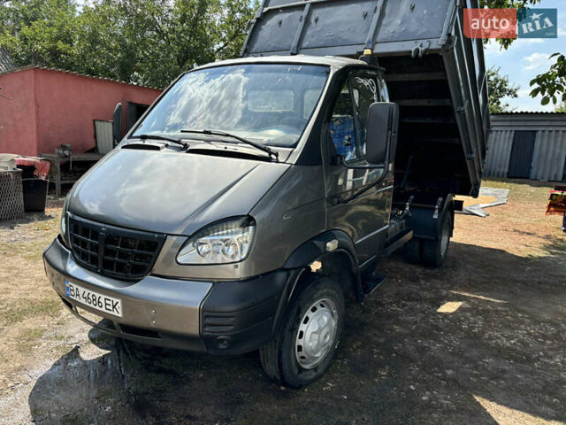 Серый ГАЗ 33104, объемом двигателя 4.75 л и пробегом 100 тыс. км за 10000 $, фото 2 на Automoto.ua