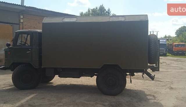 Зеленый ГАЗ 66, объемом двигателя 4.8 л и пробегом 1000 тыс. км за 8300 $, фото 2 на Automoto.ua