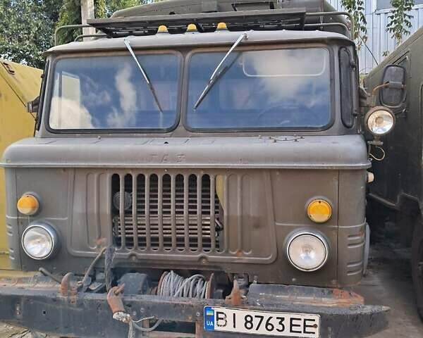 Зеленый ГАЗ 66, объемом двигателя 4.25 л и пробегом 100 тыс. км за 4000 $, фото 1 на Automoto.ua